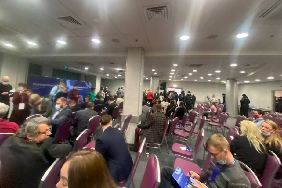 Участники форума перед задержанием