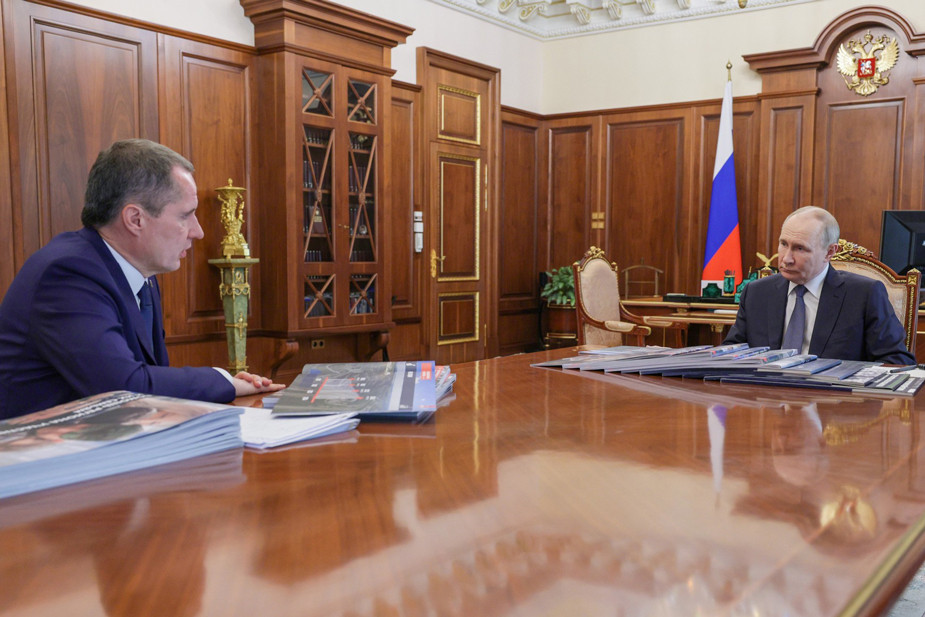 Вячеслав Гладков на встрече с Владимиром Путиным в Москве, 11 июля 2025 года. Фото: Kremlin