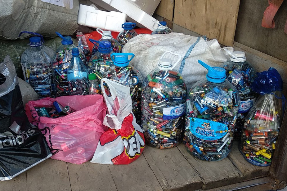 Батарейки, собранные на акции сообщества «ЭкоБессрочка Вологда». Фото: vk.com/bp_vol