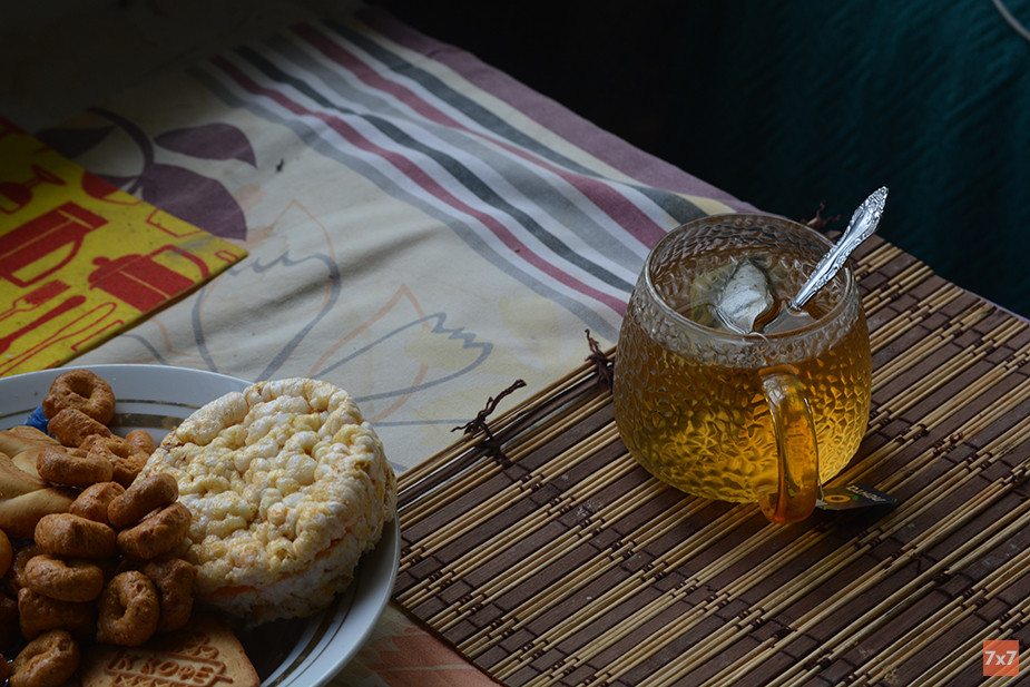 Типичный прием пищи для волонтера «Инстинкта» — кружка чая