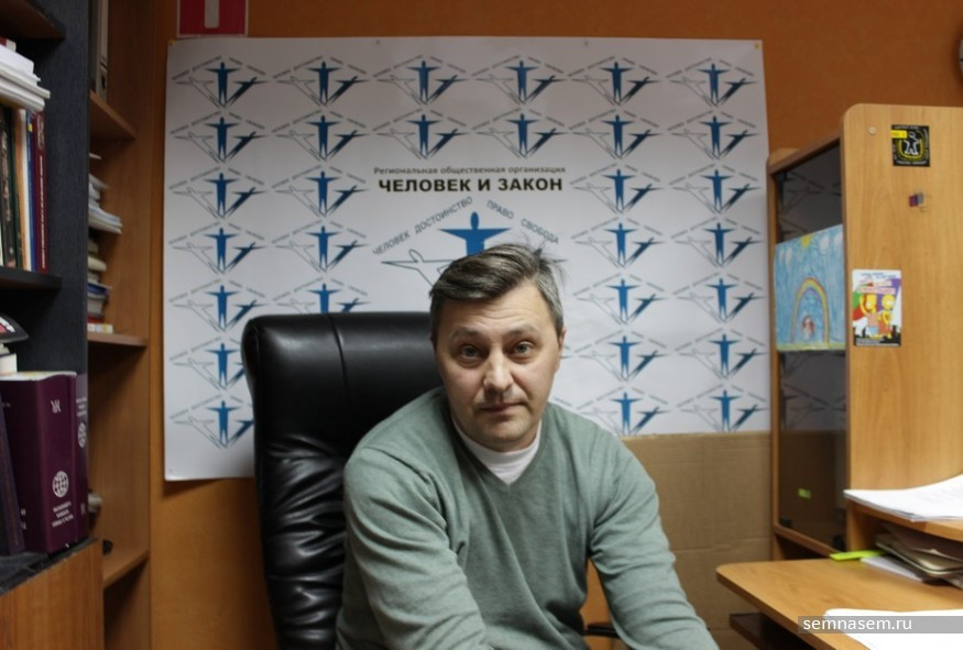 Сергей Подузов в офисе