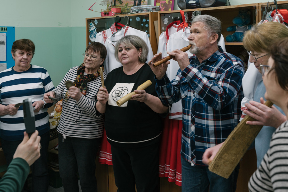 Хор в селе Шёлтозеро, Карелия. Фото: Павел Басин для альманаха «Песни ее стороны»