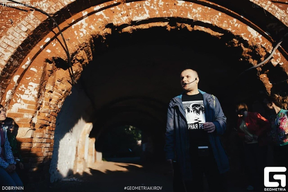 Антон Касанов.