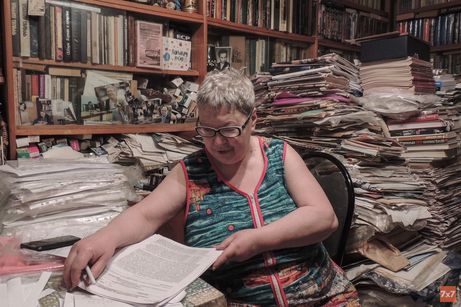 Правозащитница в своей «резиновой» квартире